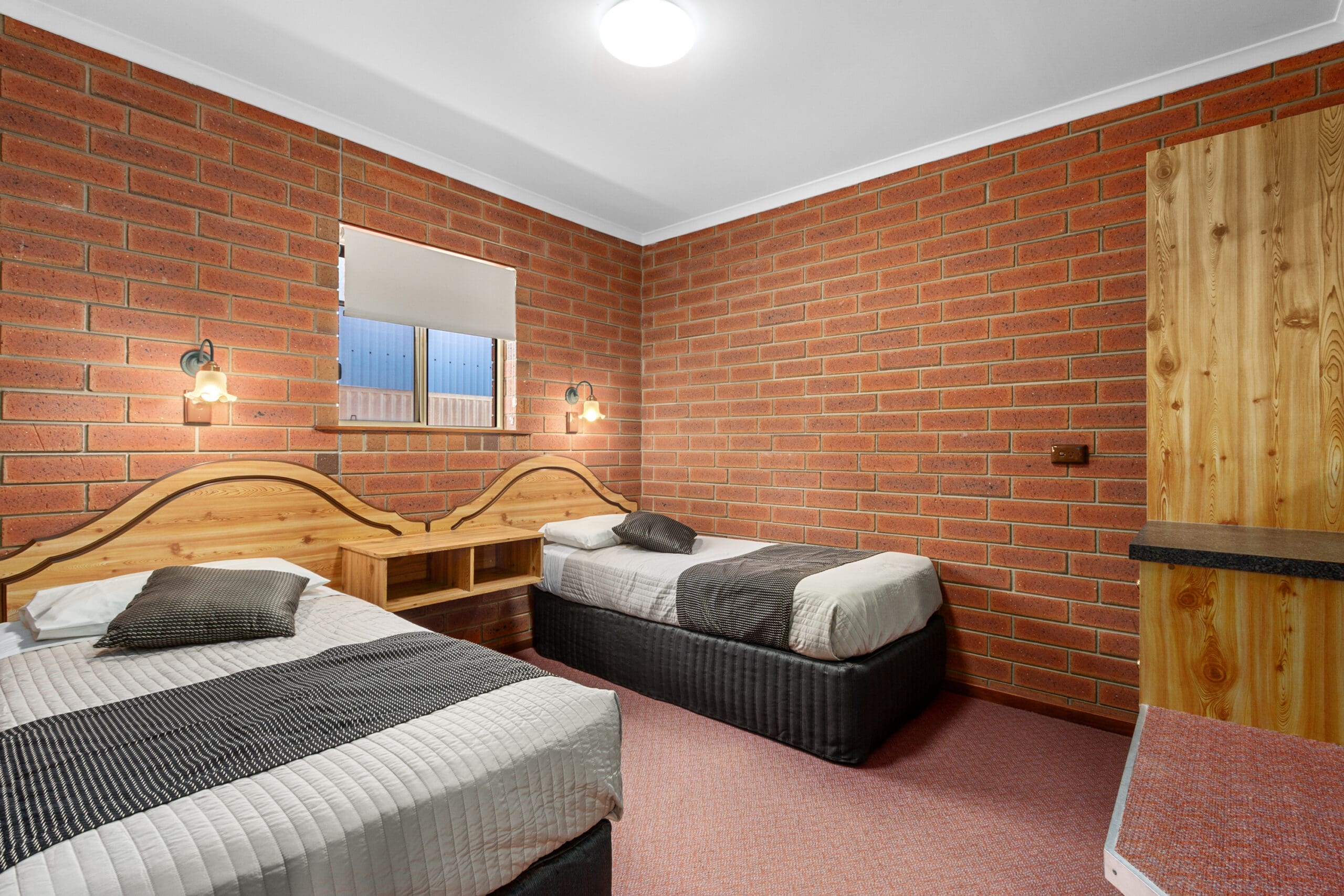 Queen and Single Room example layout, alternative view.